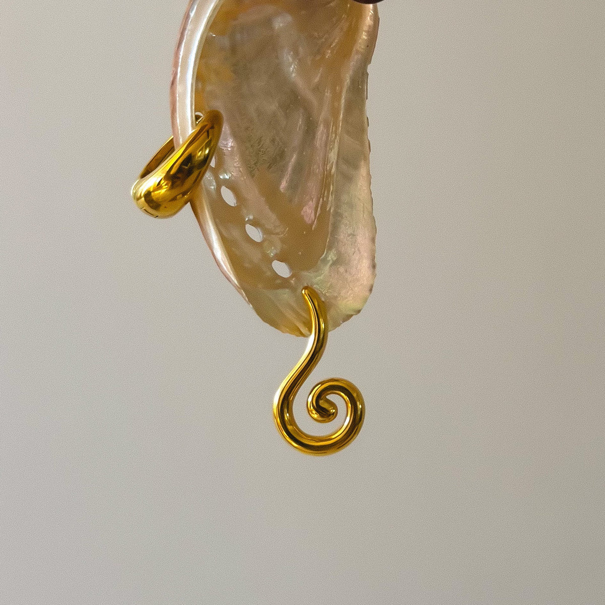 TIDE Stud Earrings