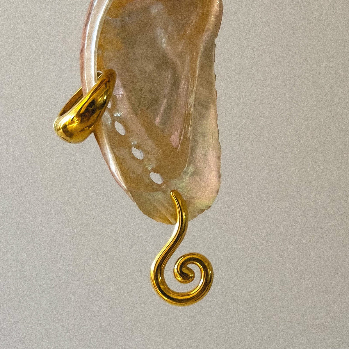TIDE Stud Earrings