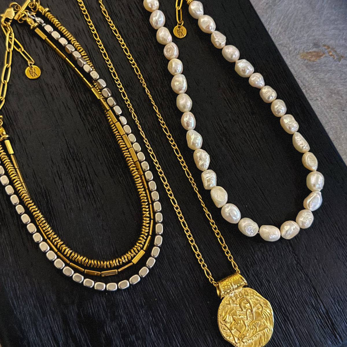 The ORA PEARL Necklace